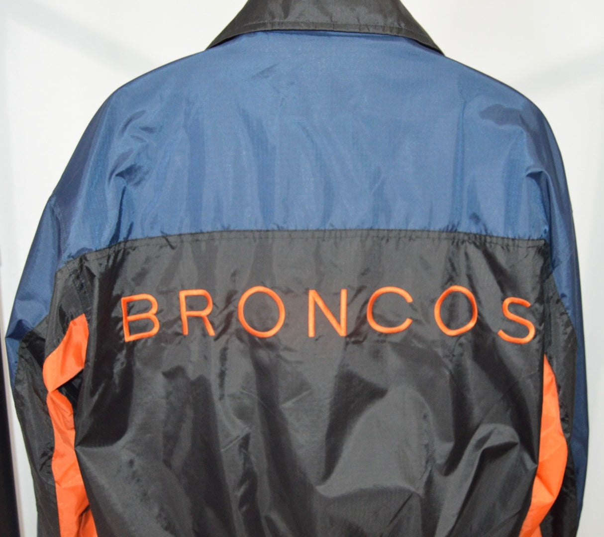 Denver Broncos Full Zip Windbreaker Jacket (VINTAGE) (NWT)