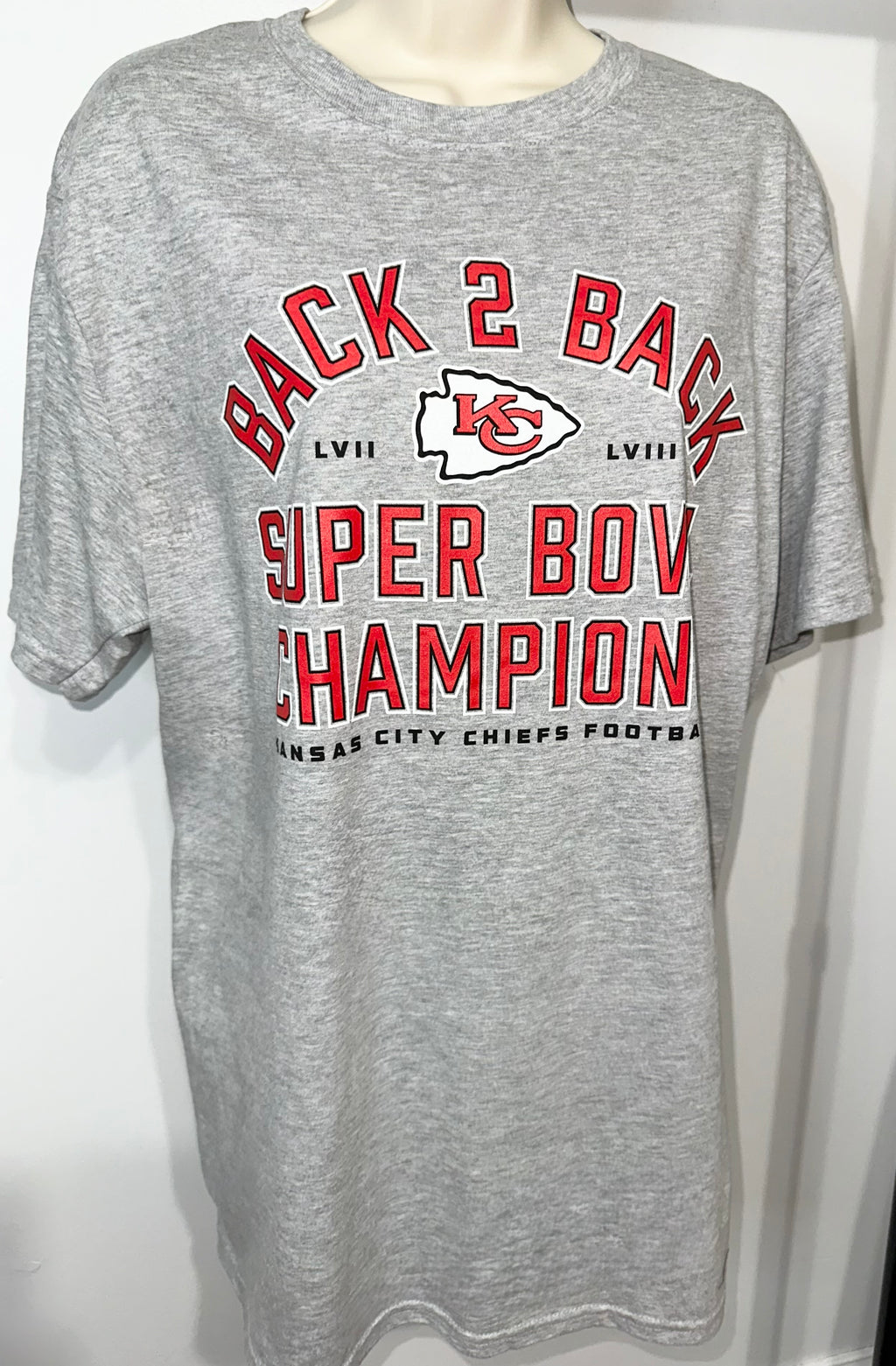 Kansas City Chiefs “Super Bowl Champs” Tee (NWT)