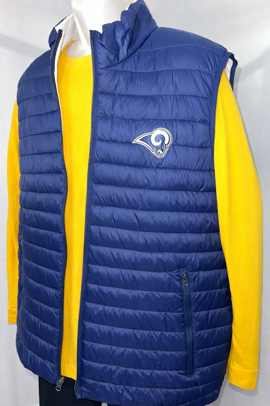 Los Angelas Rams Full Zip Puffer Vest, Sz XXL