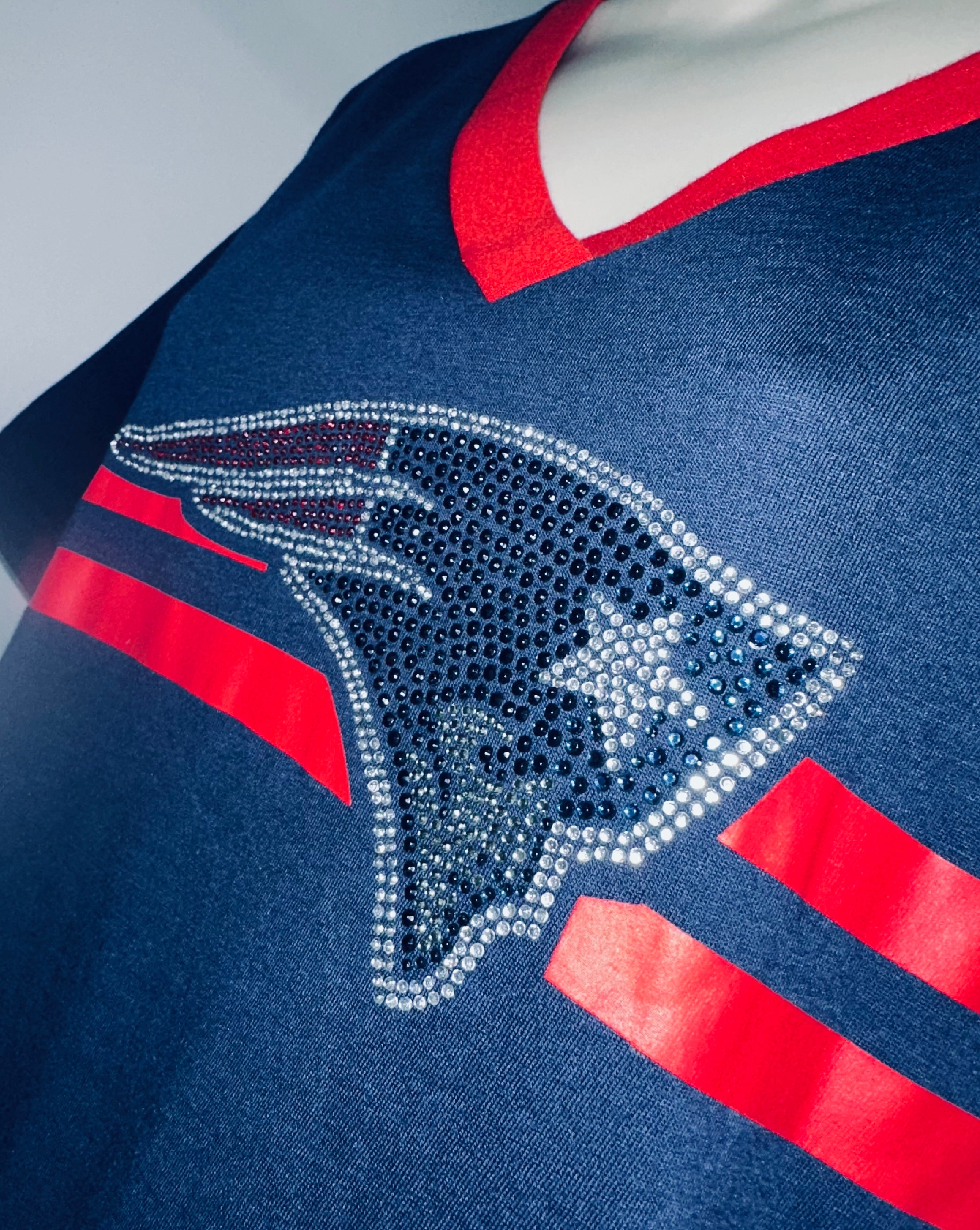 New England Patriots Bling Logo Tee, Sz Large NWT)