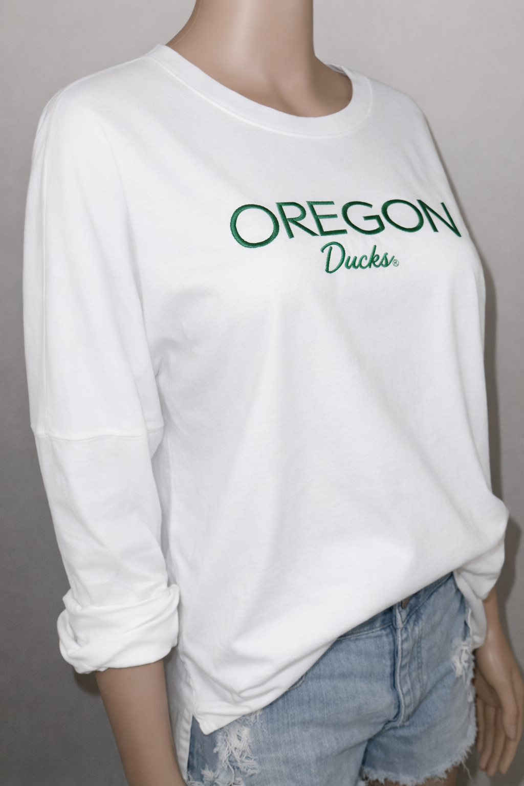 Oregon Ducks Embroidered Long Sleeve Tee, Sz Small (NWOT)