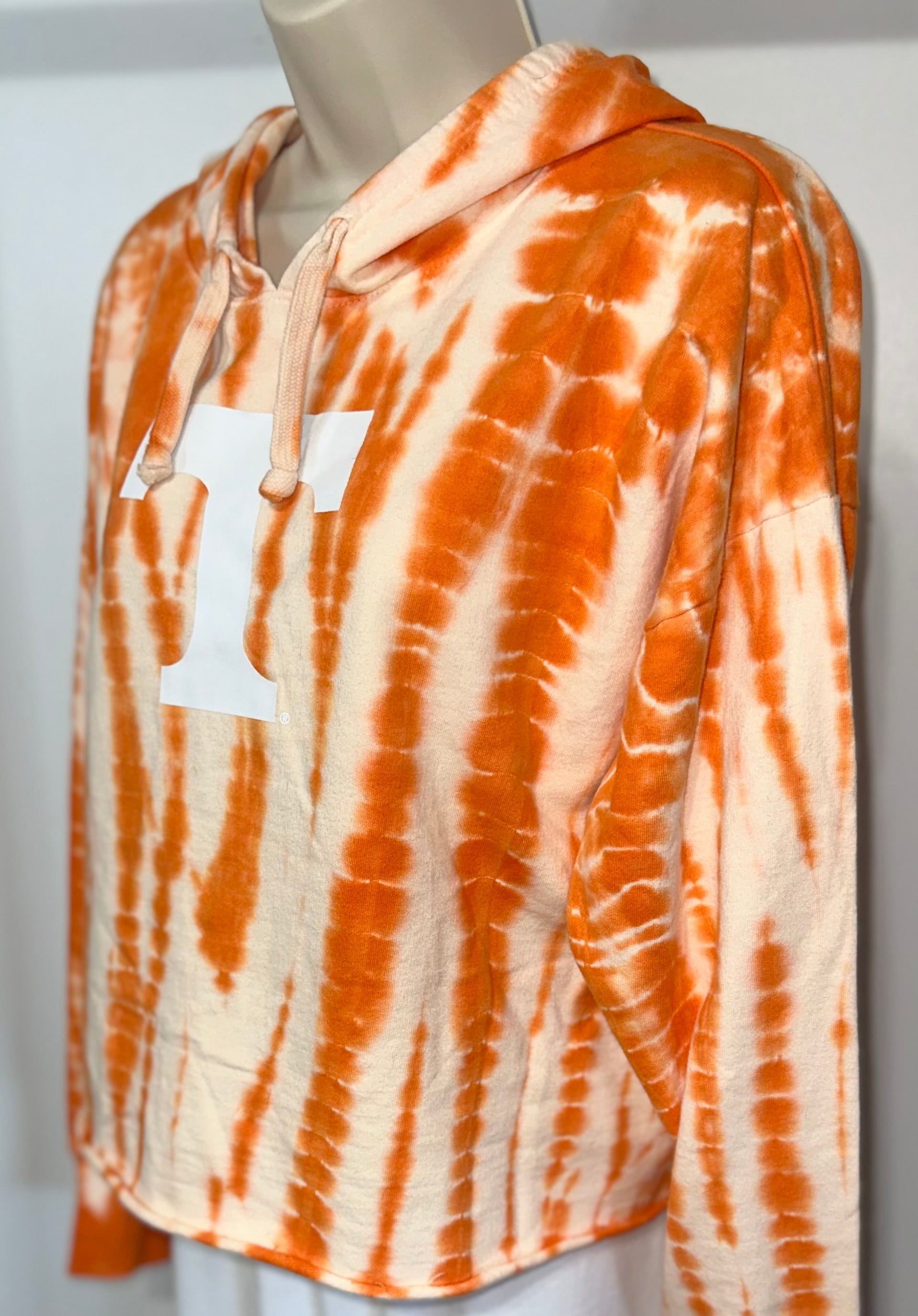 Tennessee Vols Cropped Tie-dye Hooded Tee (NWT)