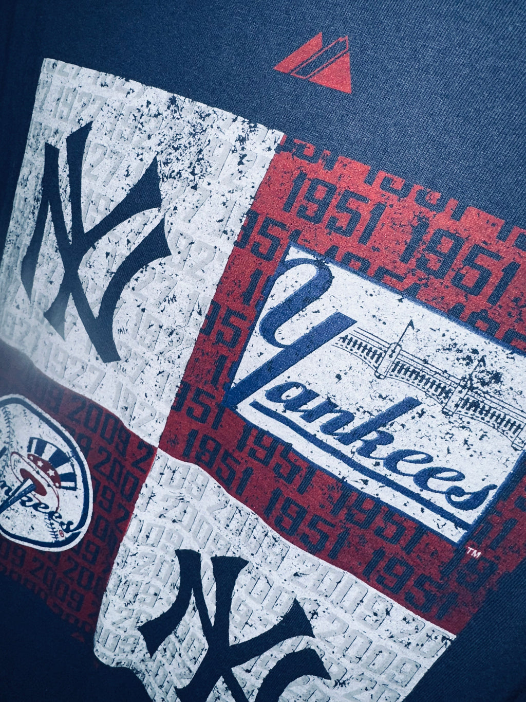 New York Yankees Signature Majestic Logo Tee