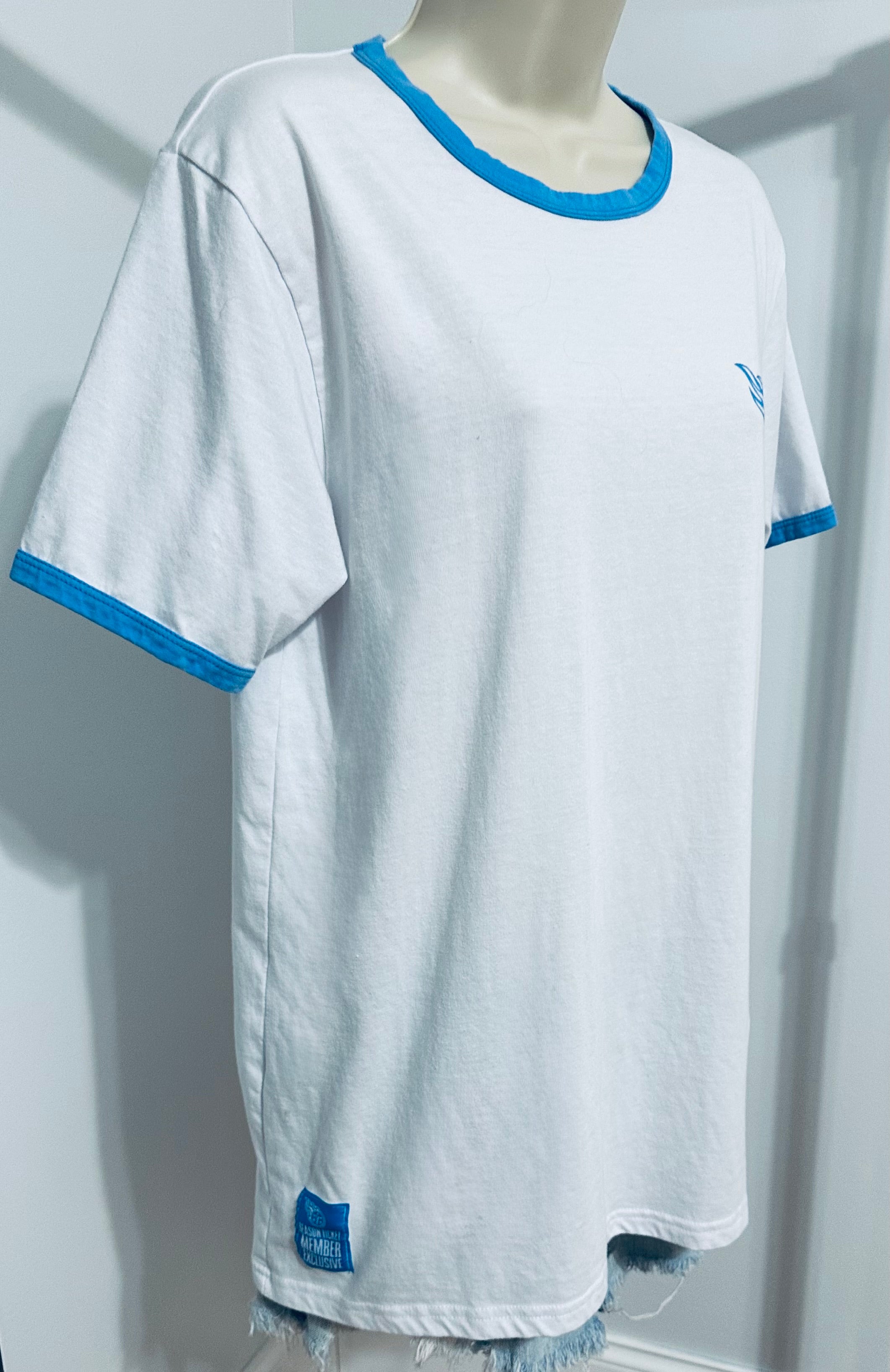 TN Titans Season Ticket Member Exclusive Tee (RARE)