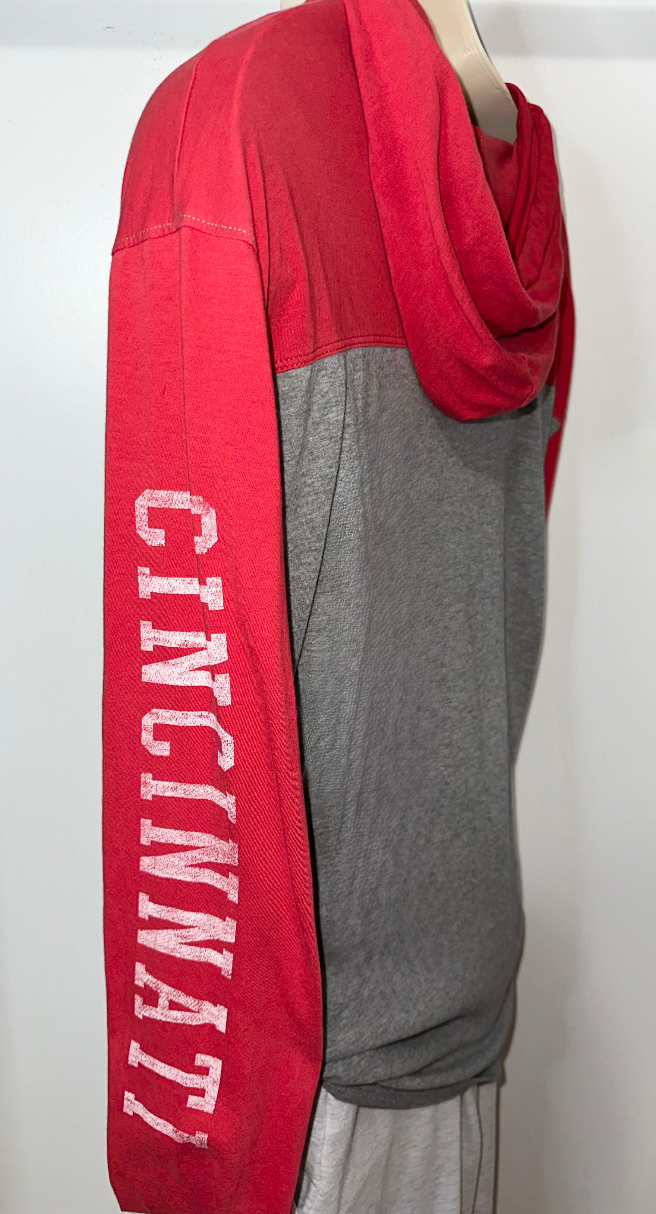 Cincinnati Reds Hooded Long Sleeve Tee