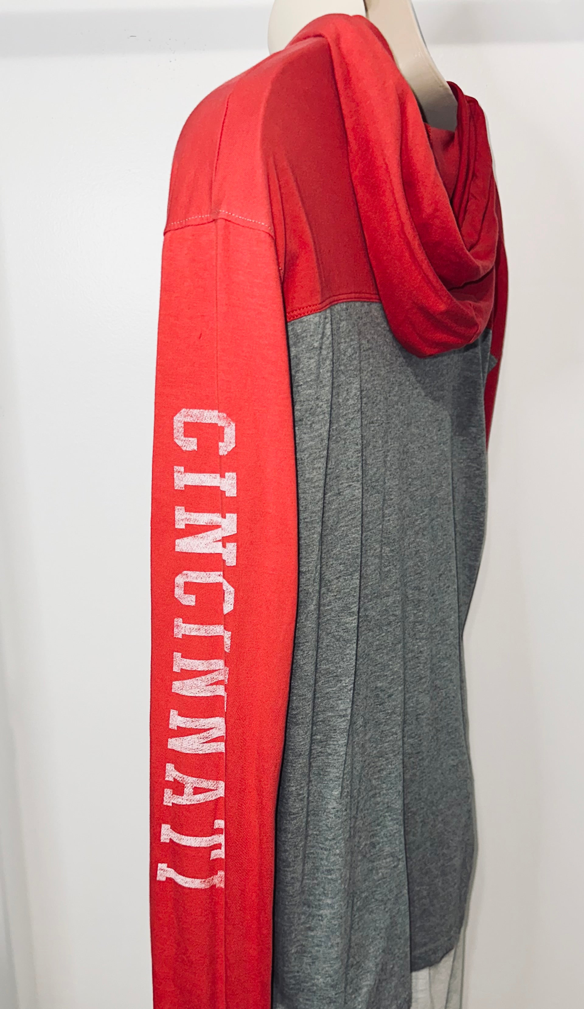Cincinnati Reds Hooded Long Sleeve Tee