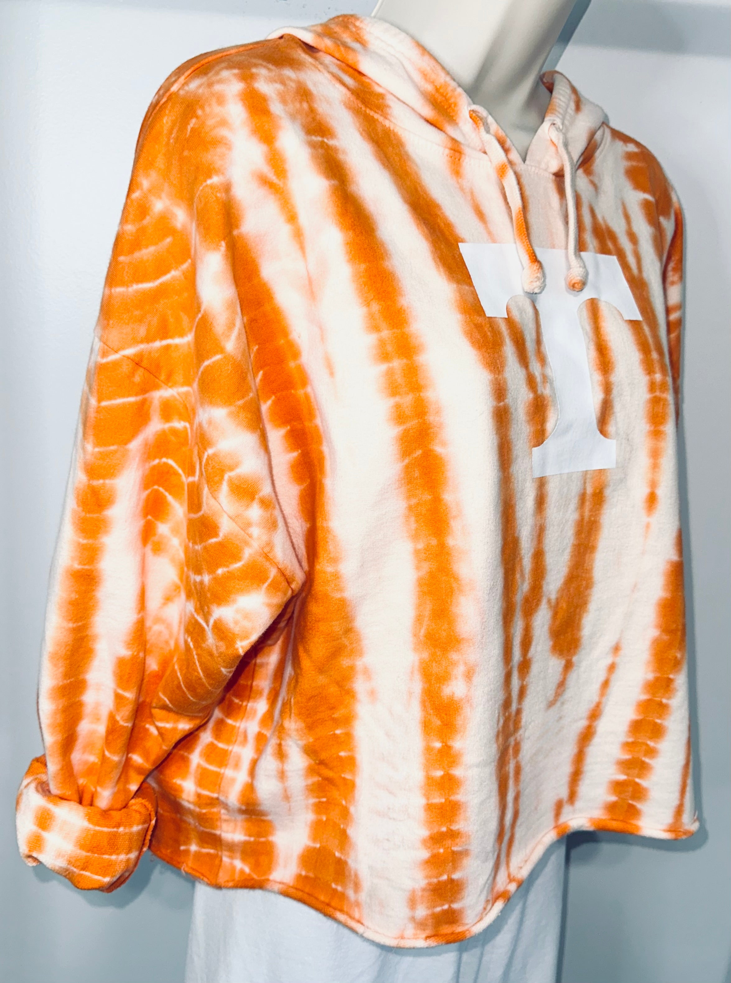 Tennessee Vols Cropped Tie-dye Hooded Tee (NWT)